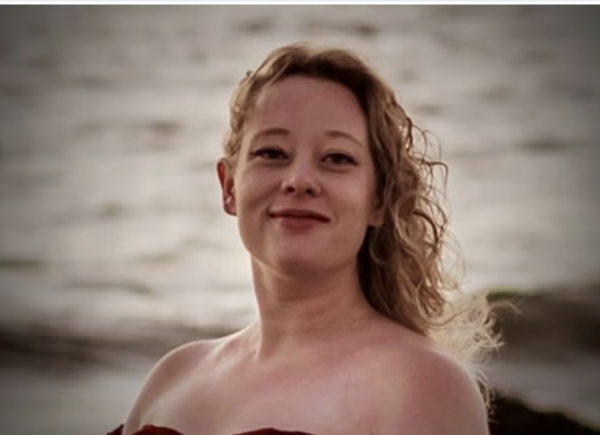 Quién era la mujer que un agente de ICE mató durante un operativo en Minneapolis